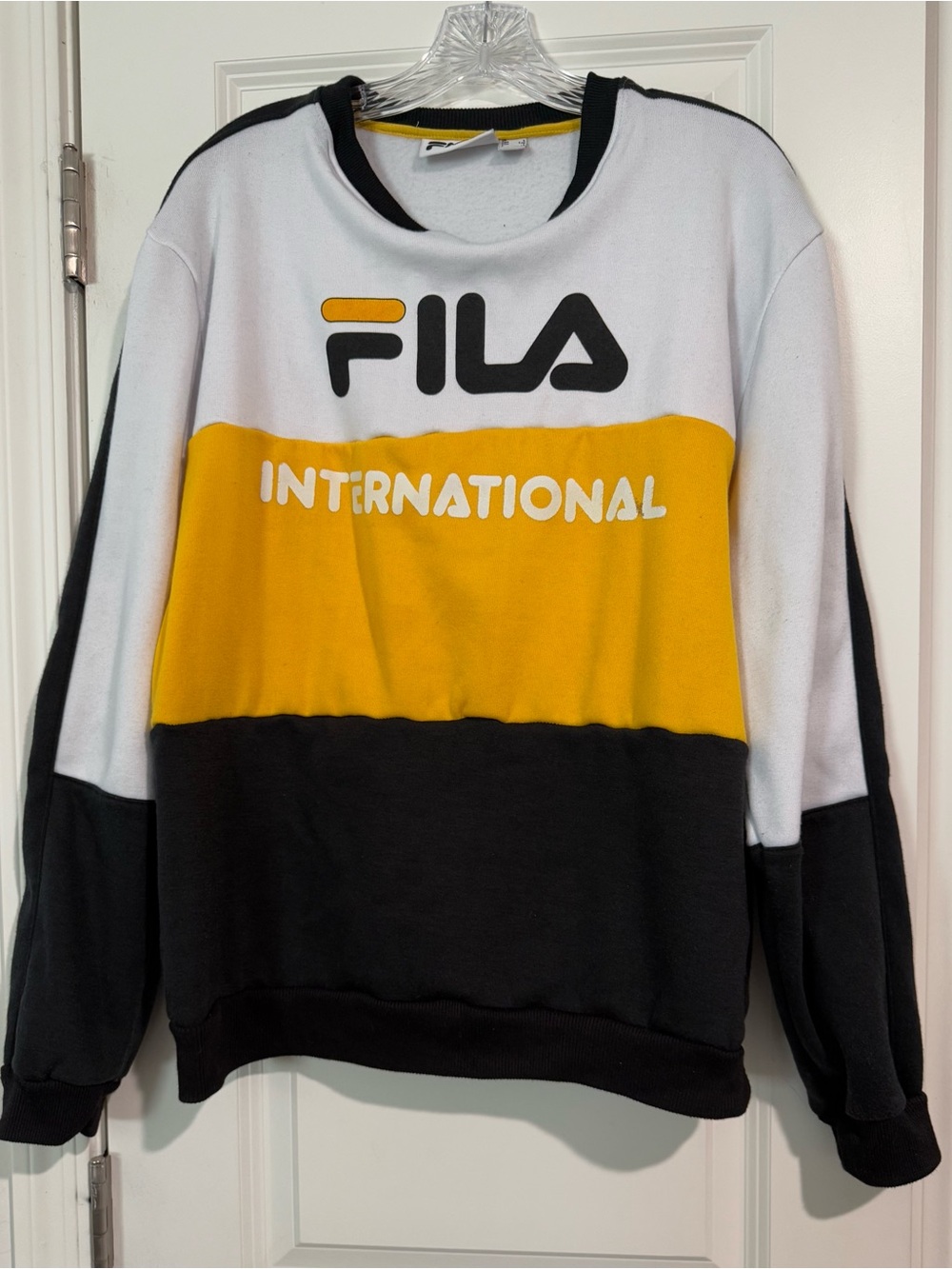 FILA Men's Crewneck Sweatshirt in White, Yellow & Black Y2K rare size L